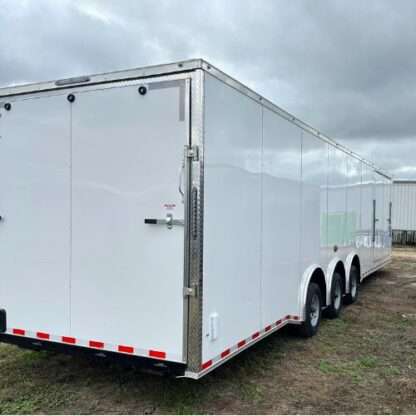 Diamond Cargo 8.5x34 White Triple Axle with Spread Axles and Gull Wing Door - Image 6